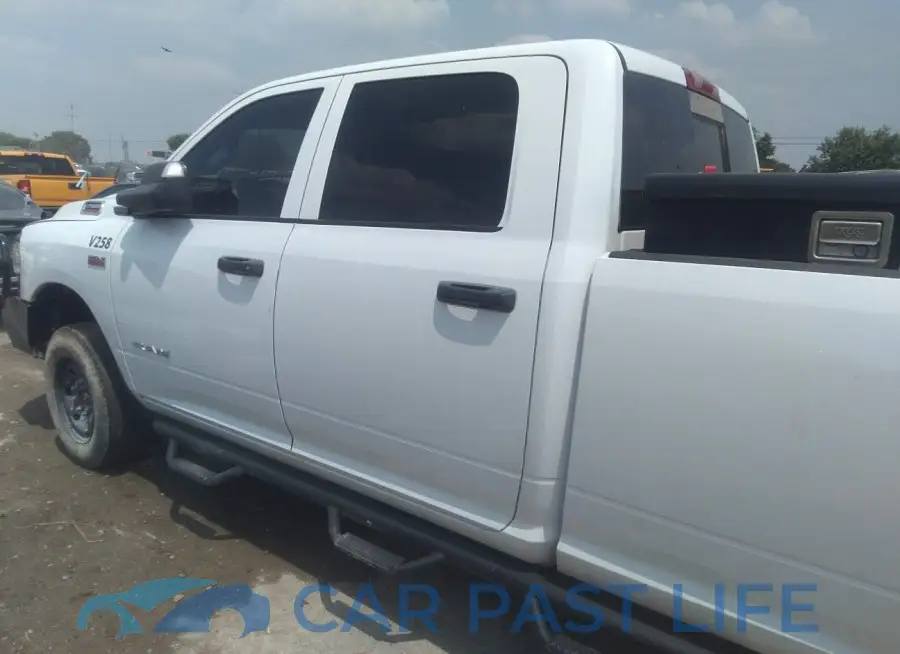 3C6UR5HJ9NG273093# 14