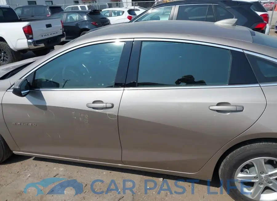 1G1ZD5ST3PF240983# 14