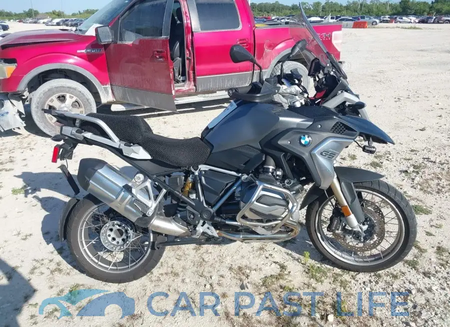 WB10A6101JZ657043# 12