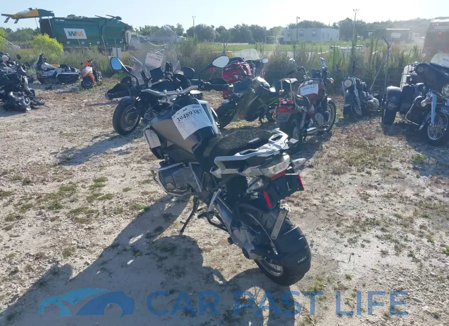 WB10A6101JZ657043# 3