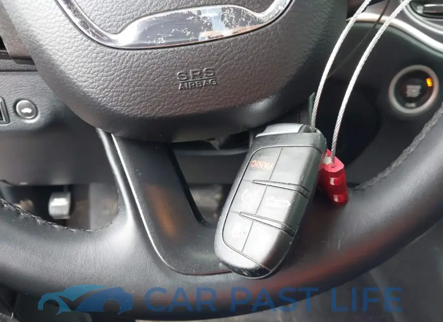 2C3CDXBG8JH185095# 11