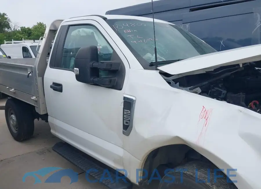 1FDBF2A6XNED47752# 13