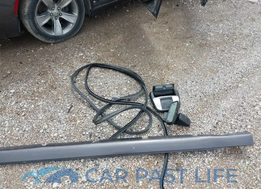 2C3CDXHG1GH302970# 12