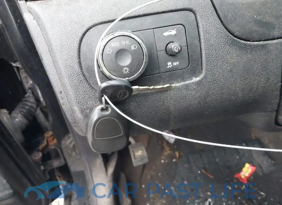 2G1WB5E39G1174533# 11