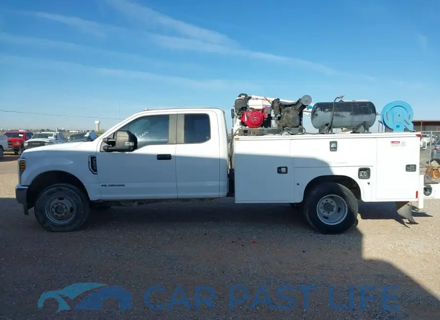 1FD8X3HT3KED48245# 14