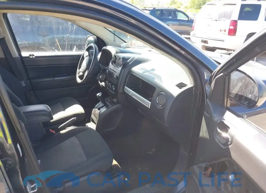 1C4NJCBA0ED800906# 5