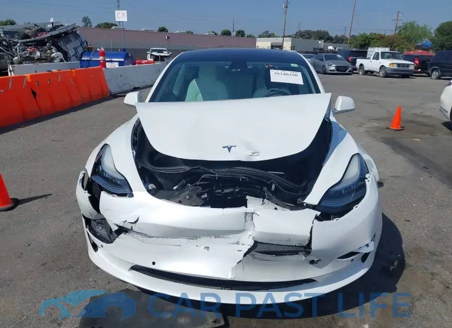 5YJ3E1EB5JF100208# 12