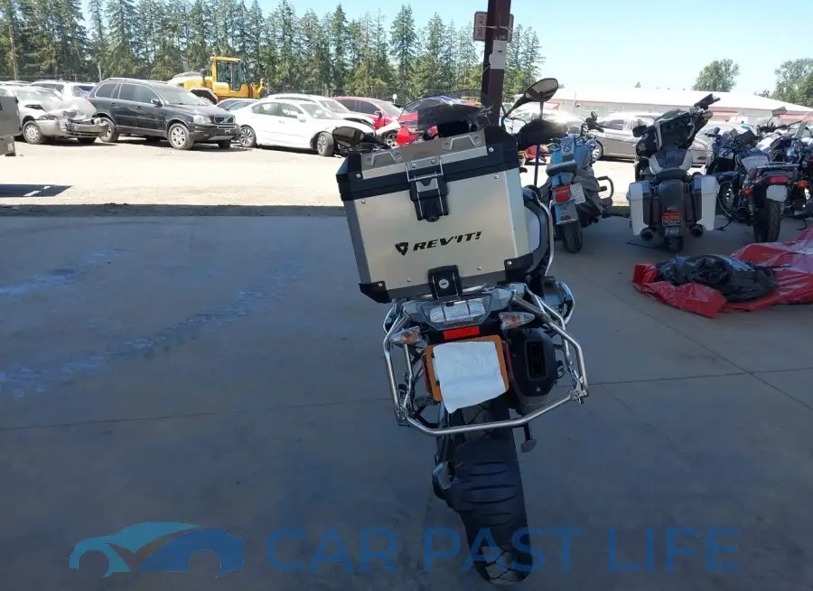 WB10A1205HZ667263# 6