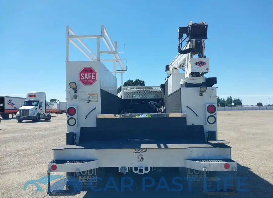 1FDUF5GY8JDA00990# 15