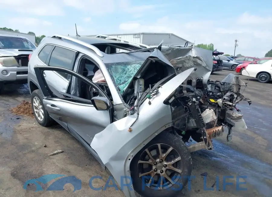 1C4PJMCS2GW241677# 1