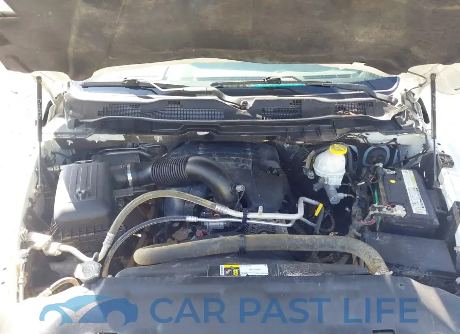 3C6JR7DT9KG585822# 10