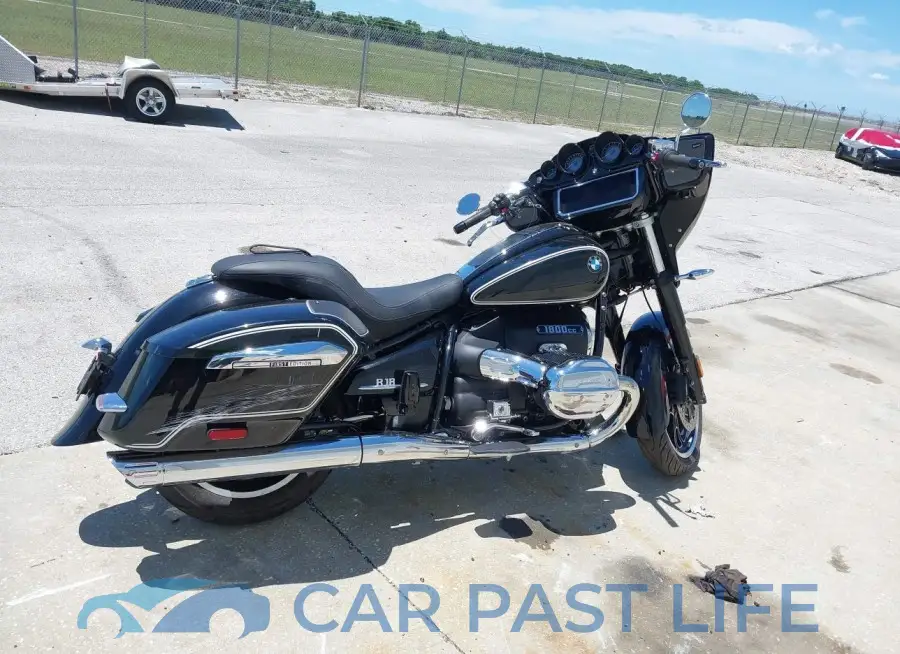WB10L330XN6E89984# 13