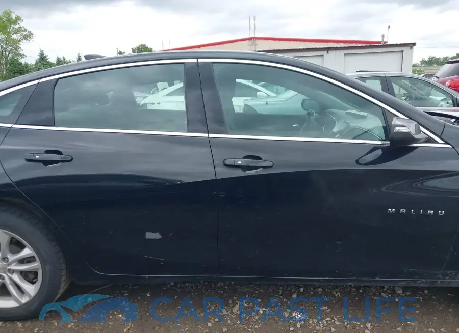 1G1ZD5ST0JF165117# 13