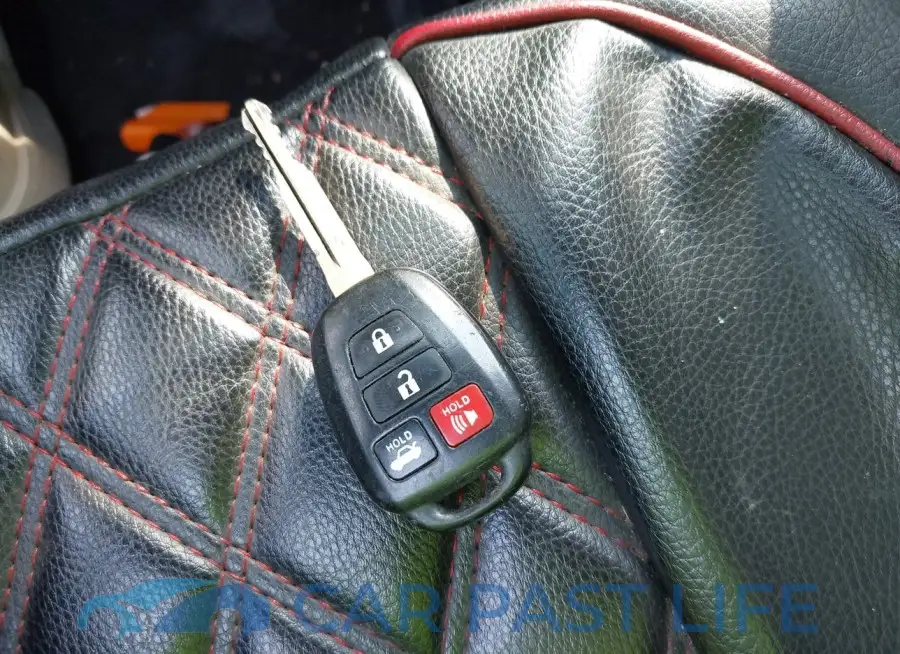 2T1BURHE9FC269243# 11