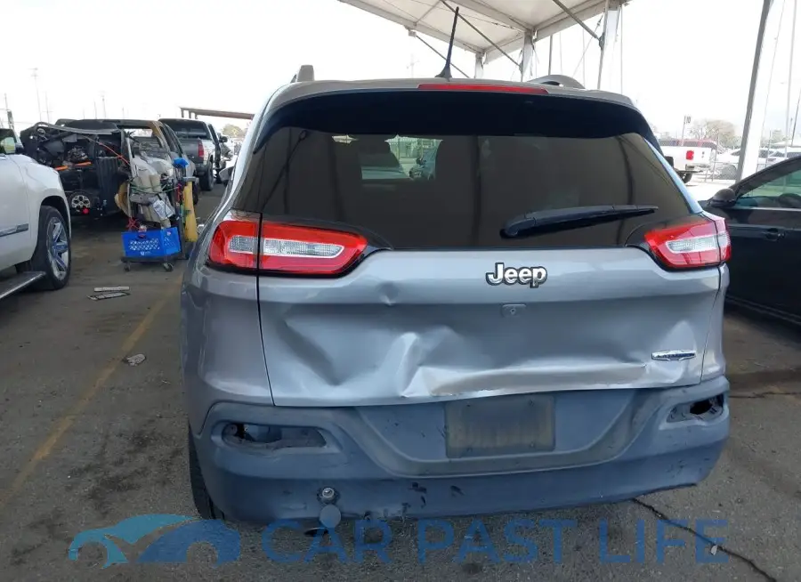 1C4PJLCB3FW507992# 6