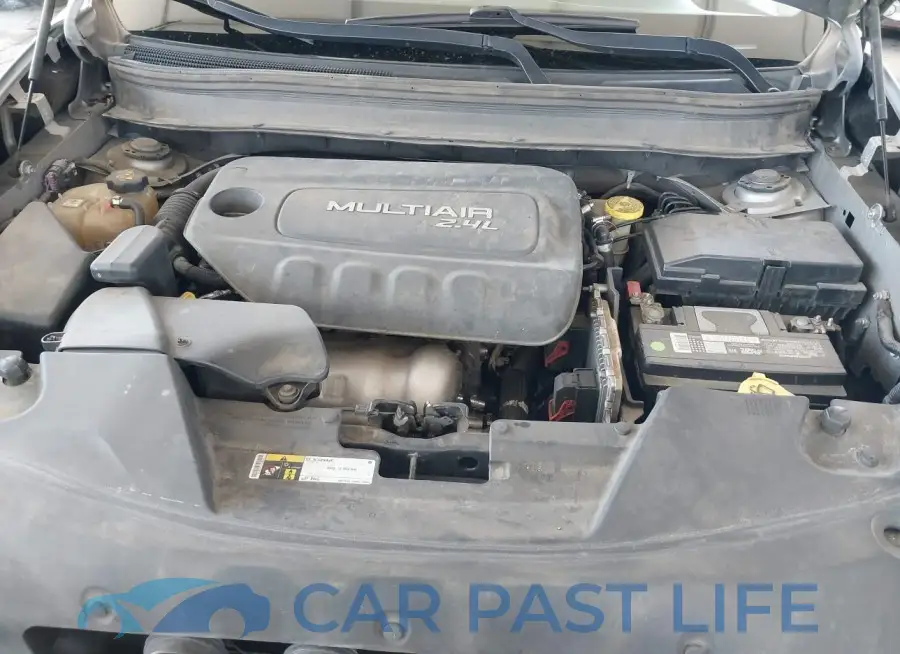 1C4PJLCB3FW507992# 10