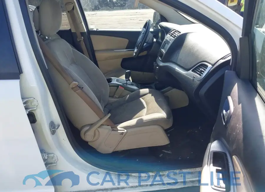 3C4PDCAB5GT215522# 5