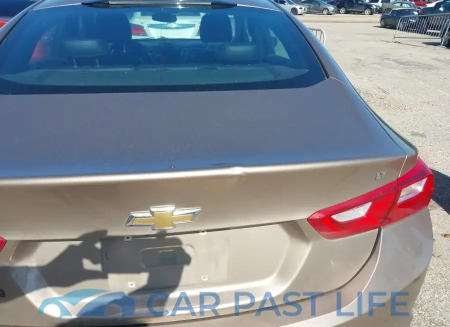 1G1ZD5ST1JF202286# 17