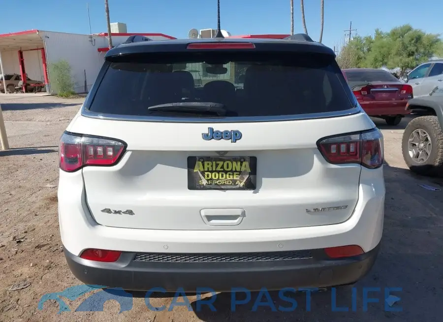 3C4NJDCB2JT355778# 17