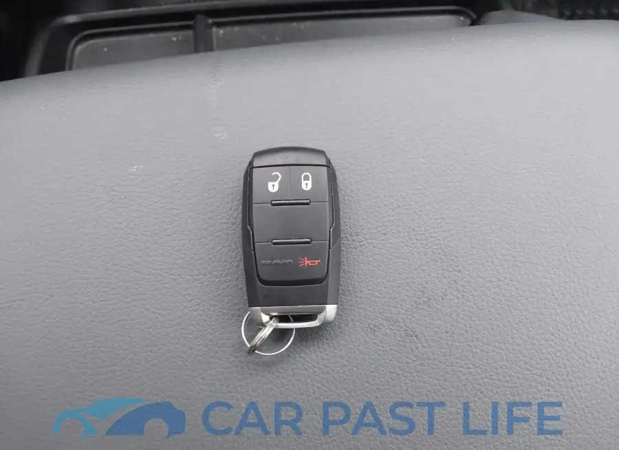 3C6UR5CL7PG500180# 11