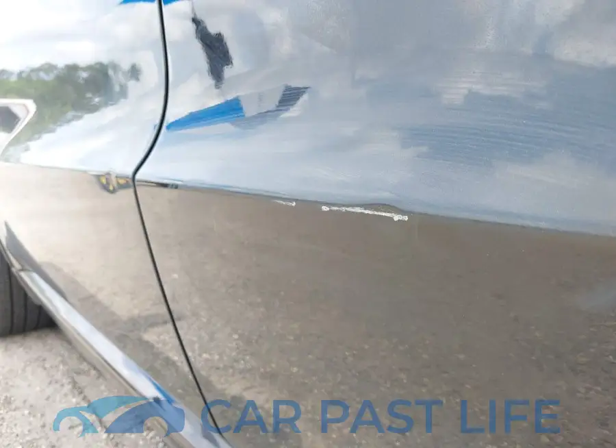 1C4SDJCTXMC801421# 22