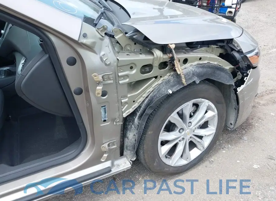 1G1ZD5ST2RF135810# 17