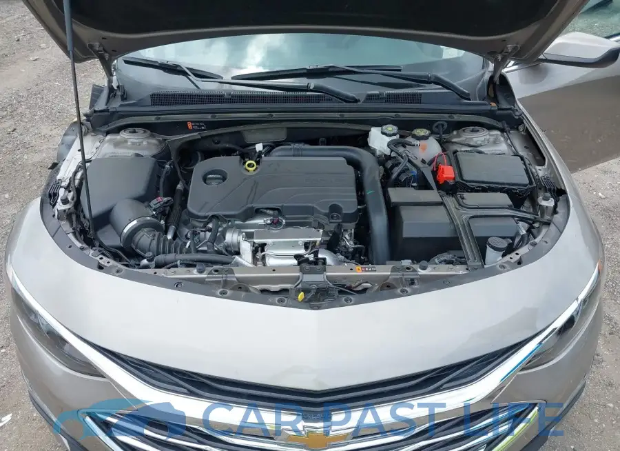 1G1ZD5ST2RF135810# 10