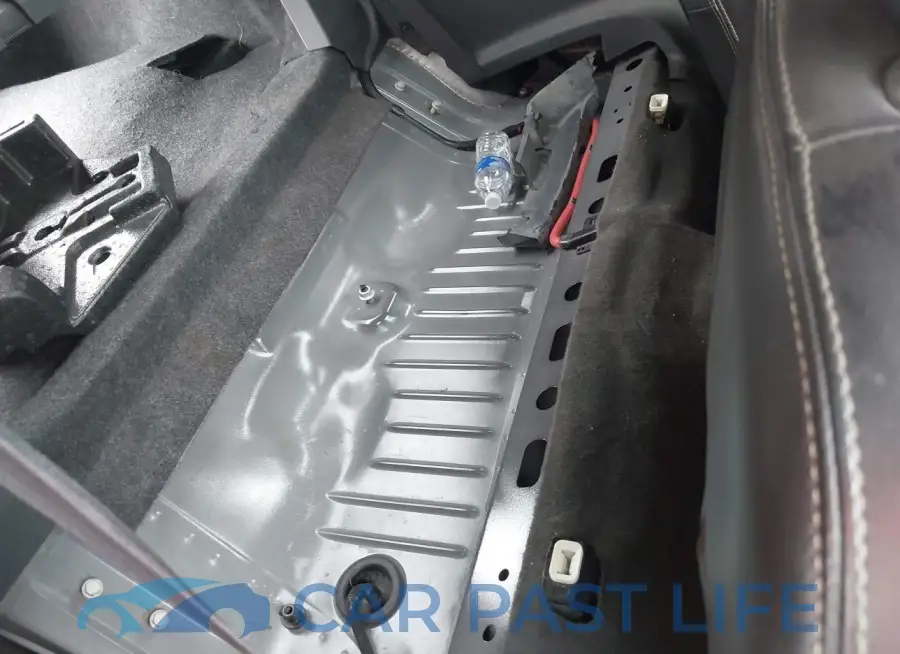 2G1FK1EJ8F9178693# 8