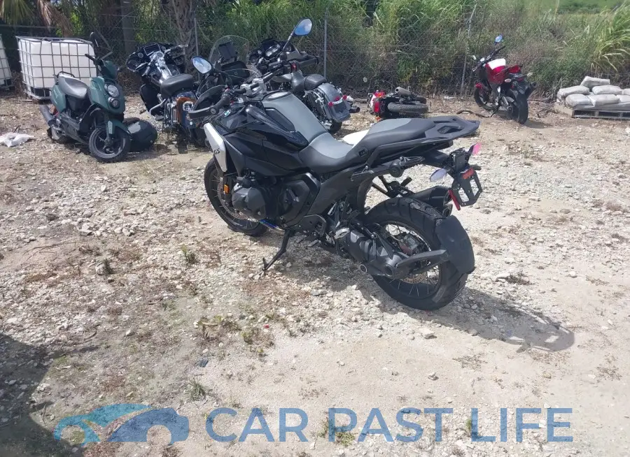WB10M2300R6J15412# 13