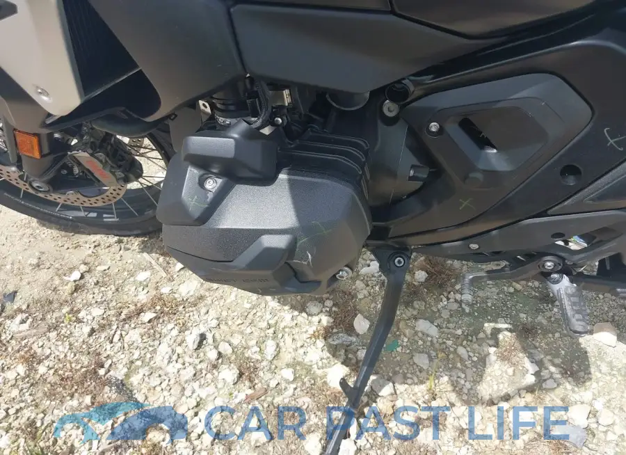 WB10M2300R6J15412# 9