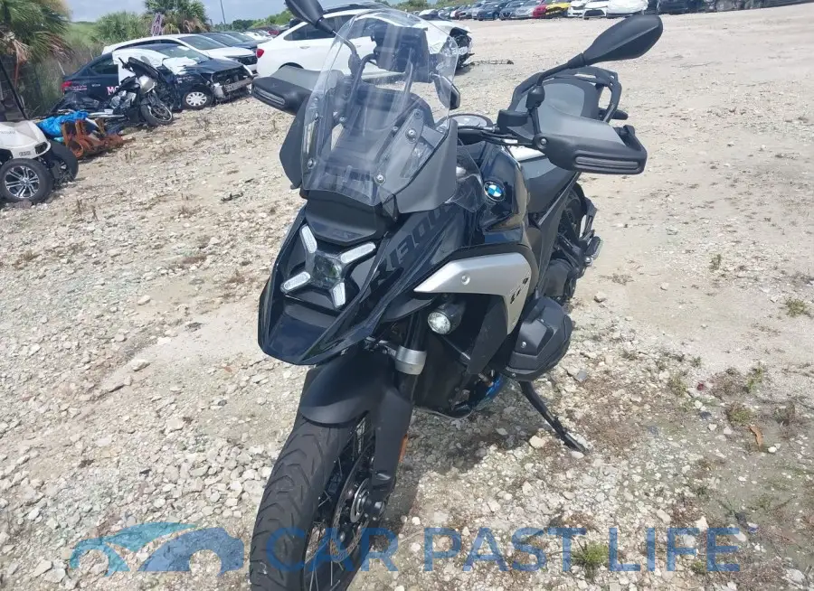 WB10M2300R6J15412# 1