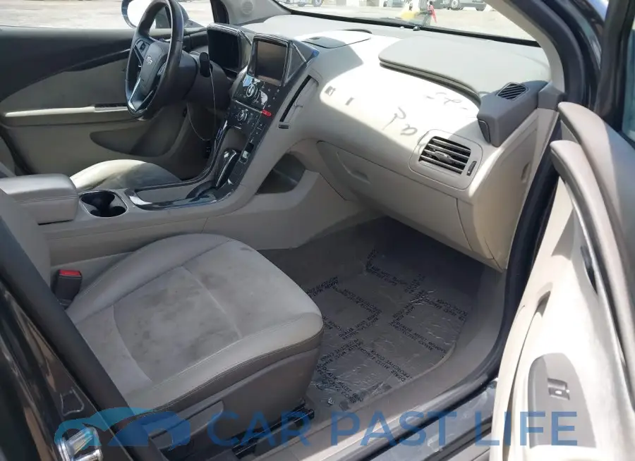 1G1RF6E4XEU168886# 5