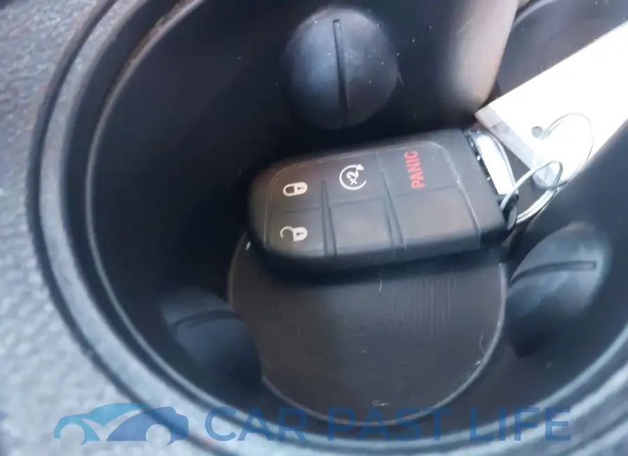 3C4NJDDB8MT503578# 11