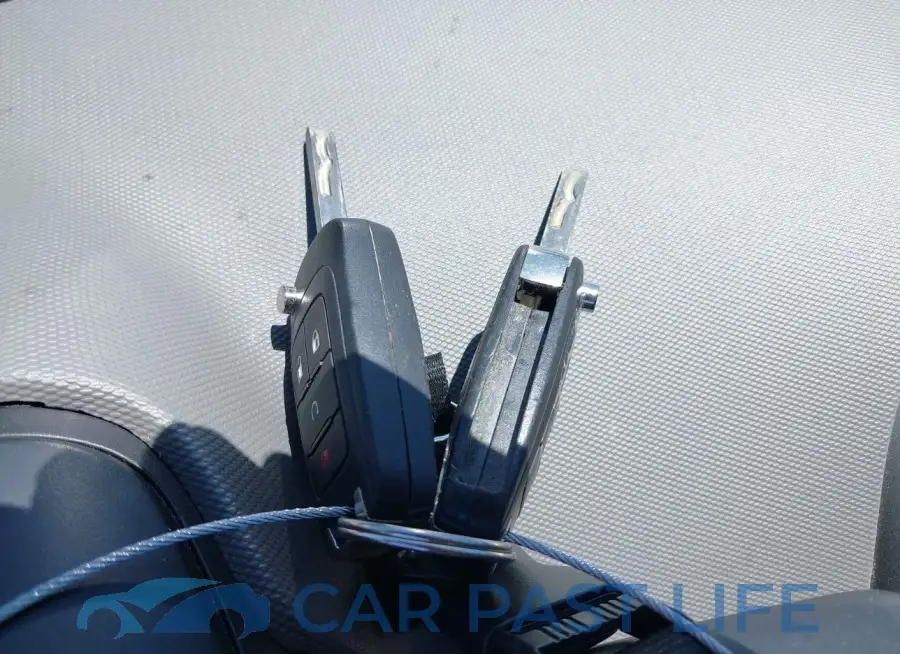 1G1JE6SB8F4200724# 11