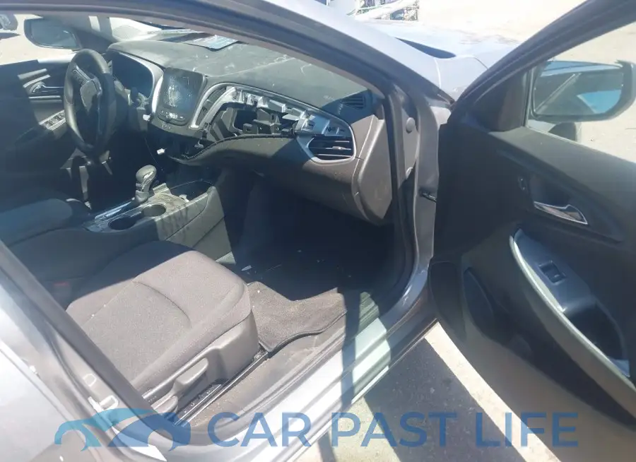1G1ZD5ST1RF176882# 5