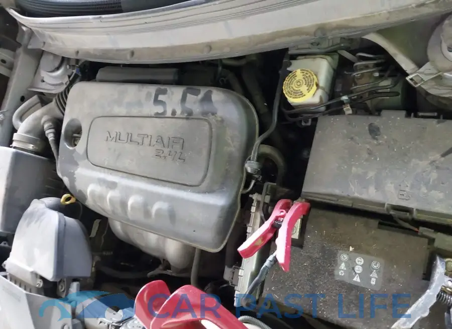 1C4PJLLB2KD262561# 10