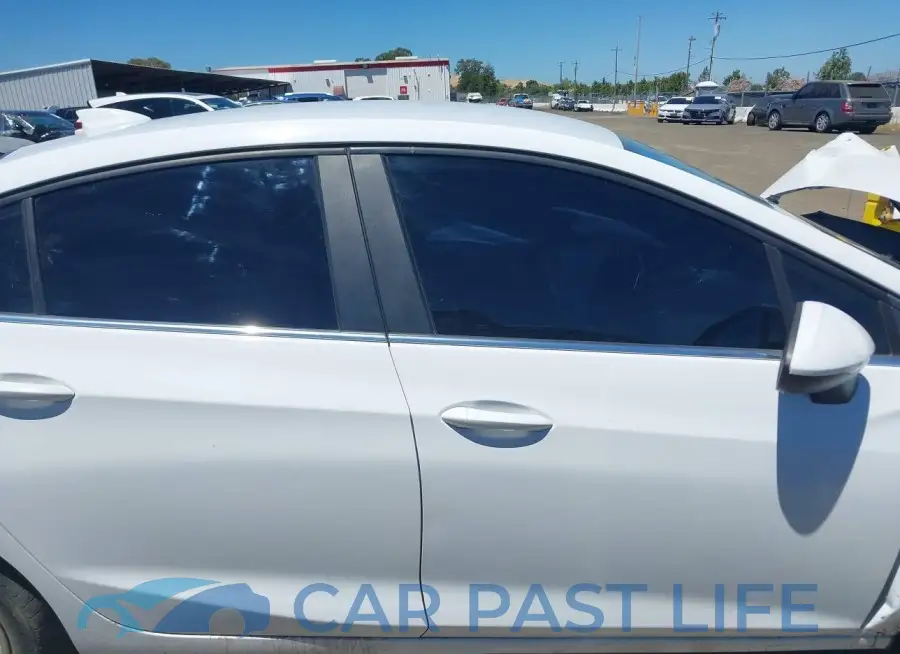 1G1BE5SMXJ7106948# 13