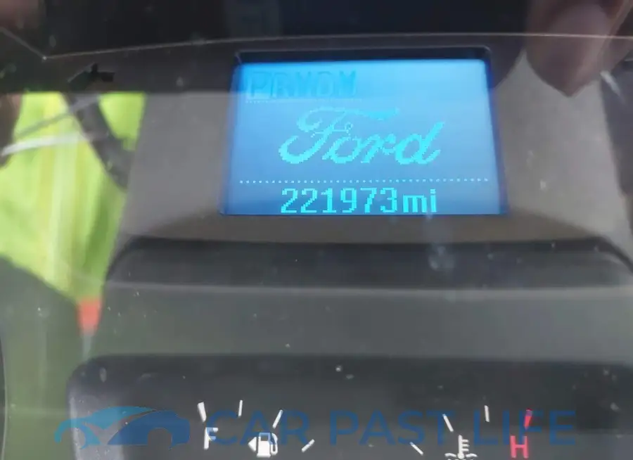 1FTYE1ZM6KKB75652# 7