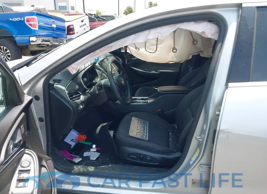 1G1ZD5ST2LF025976# 5