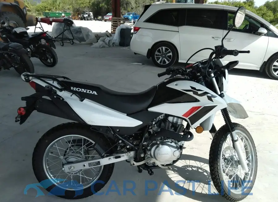 3H1KD1312PD006831# 12
