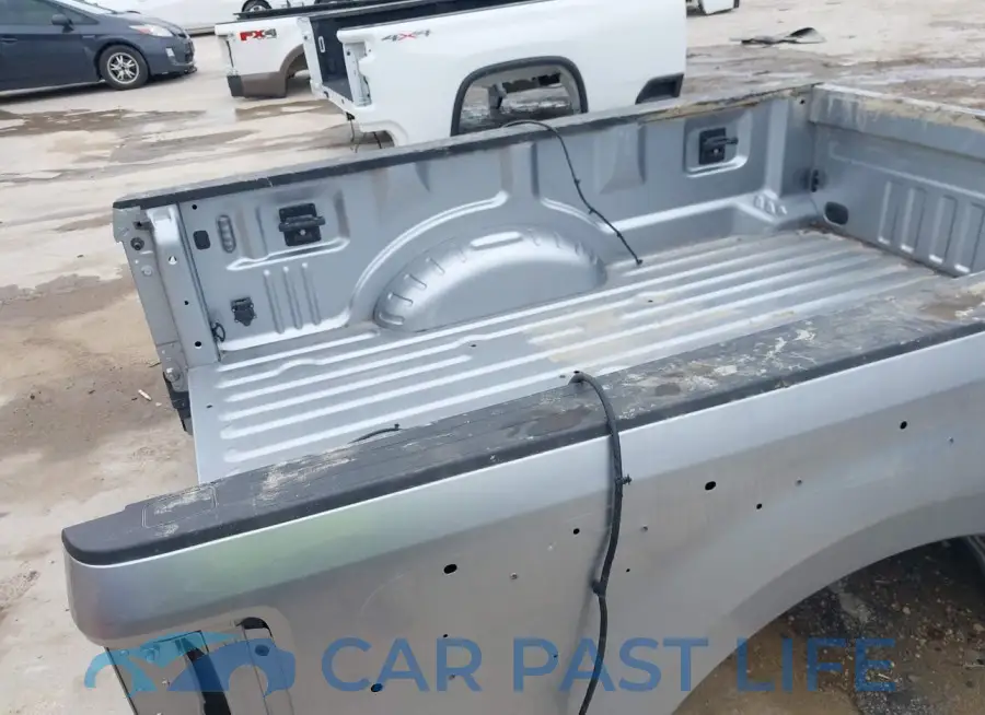 24 FORD TRUCK BED# 8