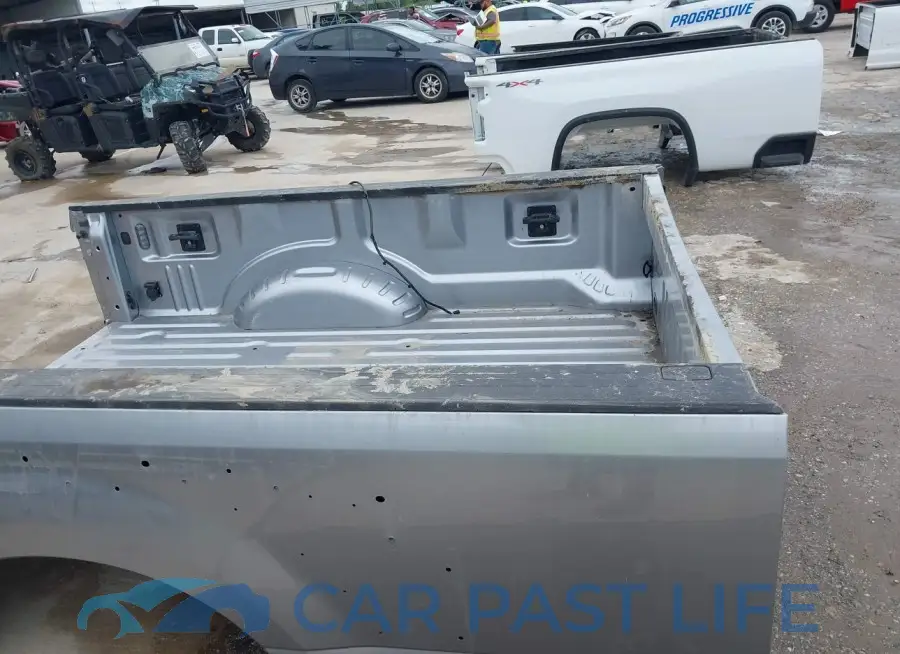 24 FORD TRUCK BED# 5