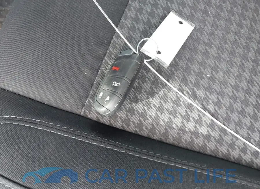 2C3CDZAG4JH305147# 11