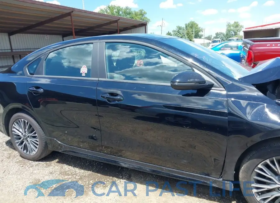 3KPF54AD4RE710849# 14