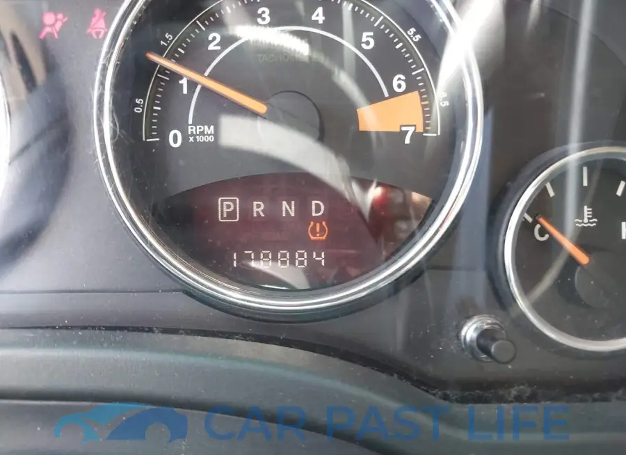 1C4NJCEA7ED542041# 7