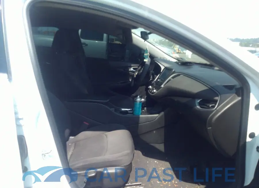 1G1ZB5ST2GF270076# 5