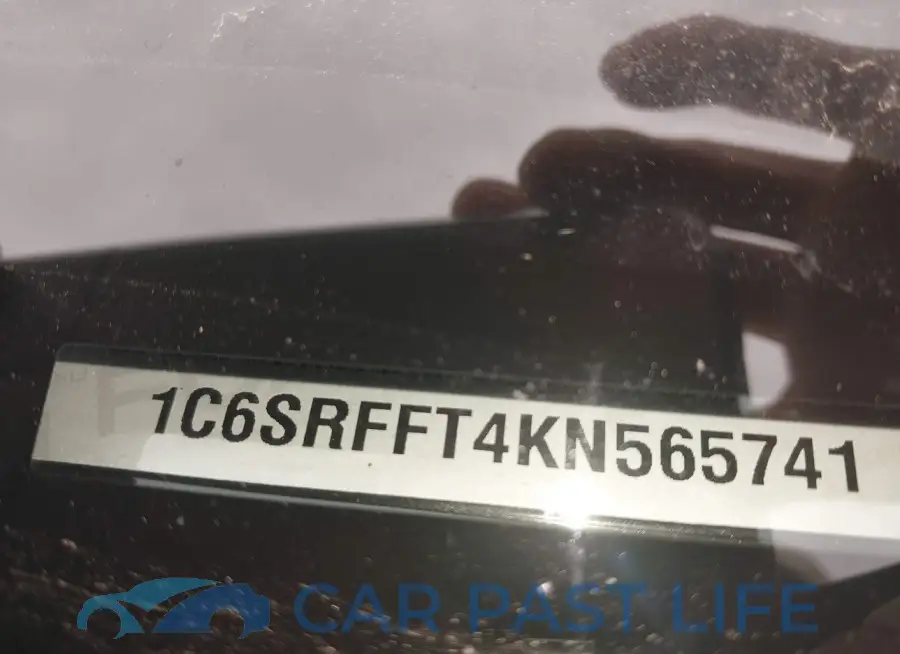 1C6SRFFT4KN565741# 9