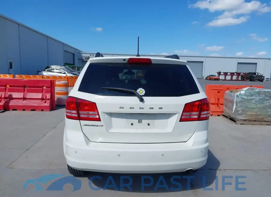 3C4PDCAB7LT275411# 16