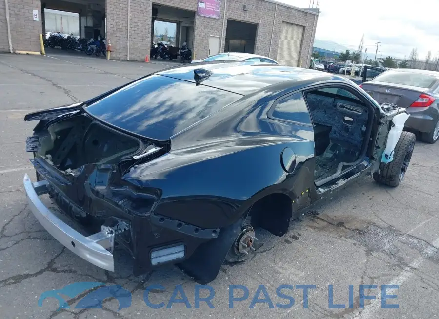 1G1FJ1R60J0155551# 4