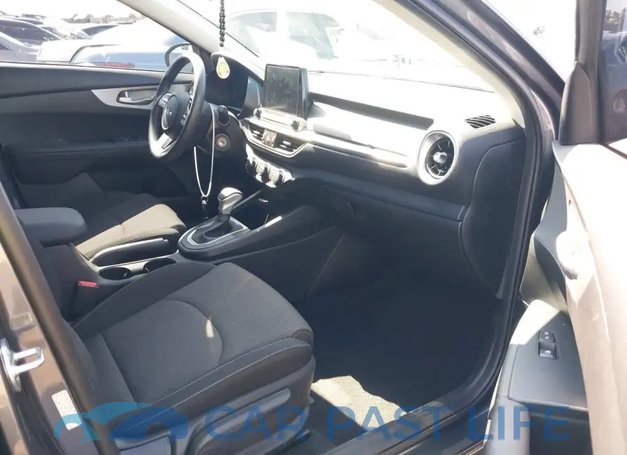 3KPF24AD3RE701214# 5